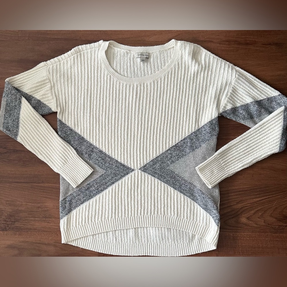 Calvin Klein Women's Cream and Gray Sweater, Size L